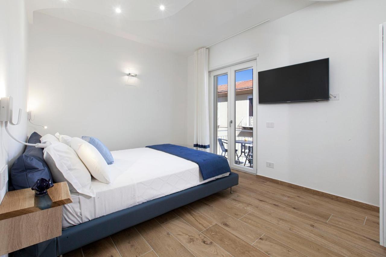 Yourhome - Lidia Rooms & Suites Sorrente Extérieur photo